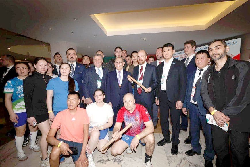 BAKAN BAK ETNOSPOR FORUMUNA KATILDI
